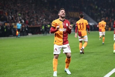 Mertens en mode maestro : Un récital décisif qui fait basculer Galatasaray