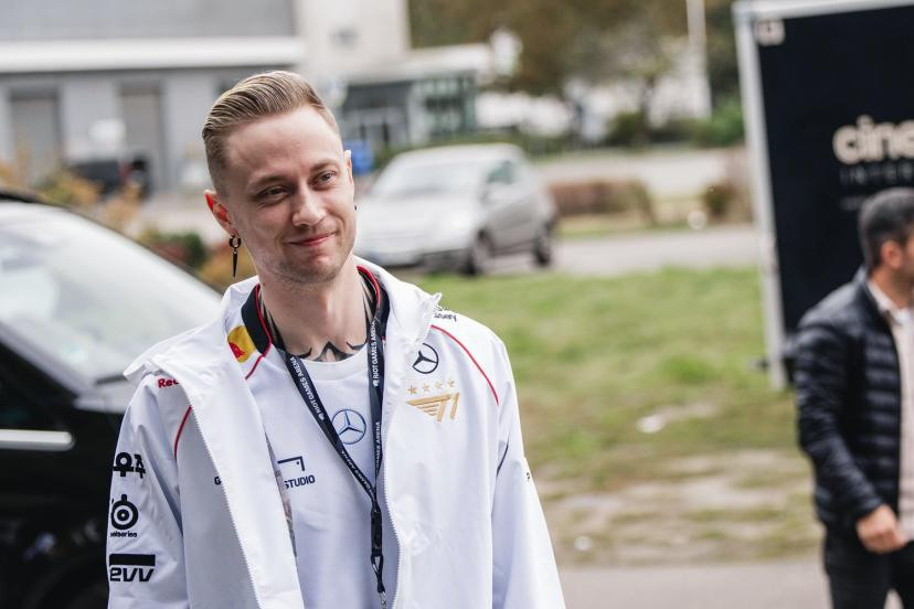 Rekkles aux Worlds : Entre changement de rôle et autisme, le parcours d'un champion