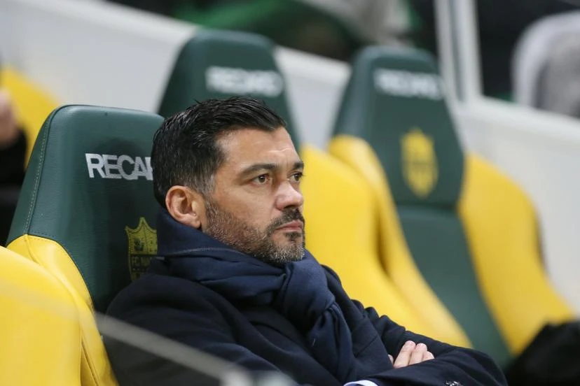 Photo de couverture de l'article Nantes en quête d'un nouveau coach : Conceiçao écarté, Beye en tête de liste