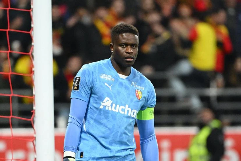 Photo de couverture de l'article Coup dur pour Lens : Brice Samba forfait face au PSG en Coupe de France