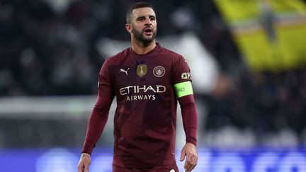 Photo de couverture de l'article Racisme en ligne : Kyle Walker (Manchester City) exige une réaction ferme après des attaques odieuses