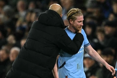 Photo de couverture de l'article De Bruyne à City : Guardiola sème le doute sur l'avenir du Belge