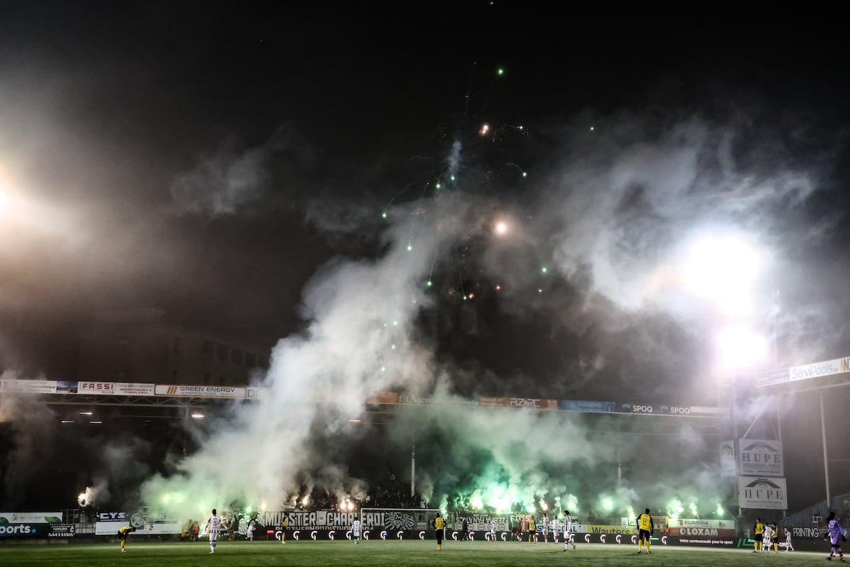 Tensions au Sporting de Charleroi : Les Storm Ultras sanctionnés après un incident controversé