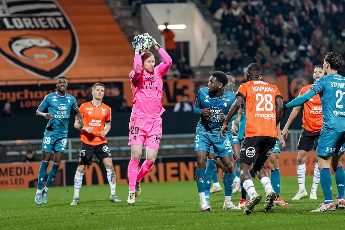 Arnaud Bodart quitte le Standard de Liège : Un transfert sous tension vers le FC Metz