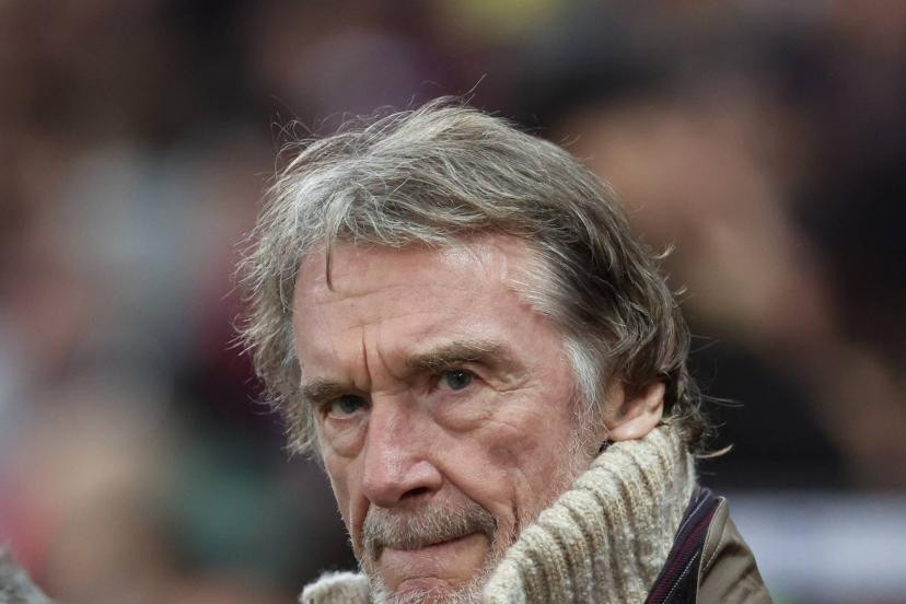 Photo de couverture de l'article Manchester United : Jim Ratcliffe supprime le soutien financier aux anciens joueurs