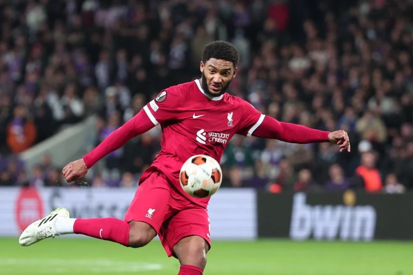 Photo de couverture de l'article Liverpool : Joe Gomez forfait plusieurs semaines après sa blessure aux ischio-jambiers