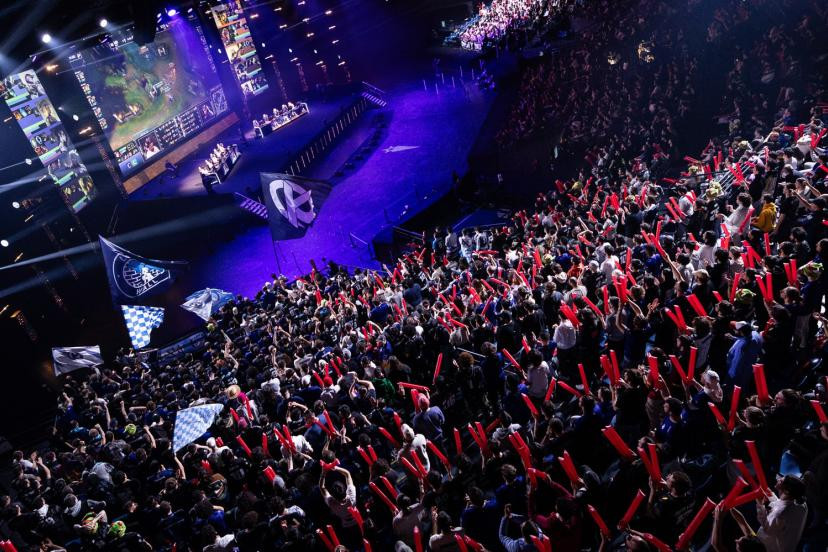 Régulation salariale : La Ligue Française de LoL pose un frein à la surenchère financière