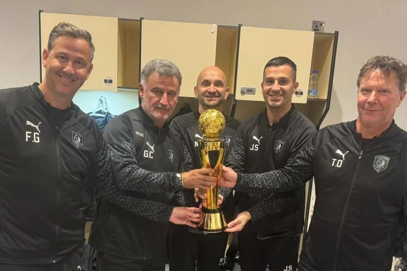 Photo de couverture de l'article Galtier et Bourigeaud offrent leur premier trophée à Al-Duhail au Qatar